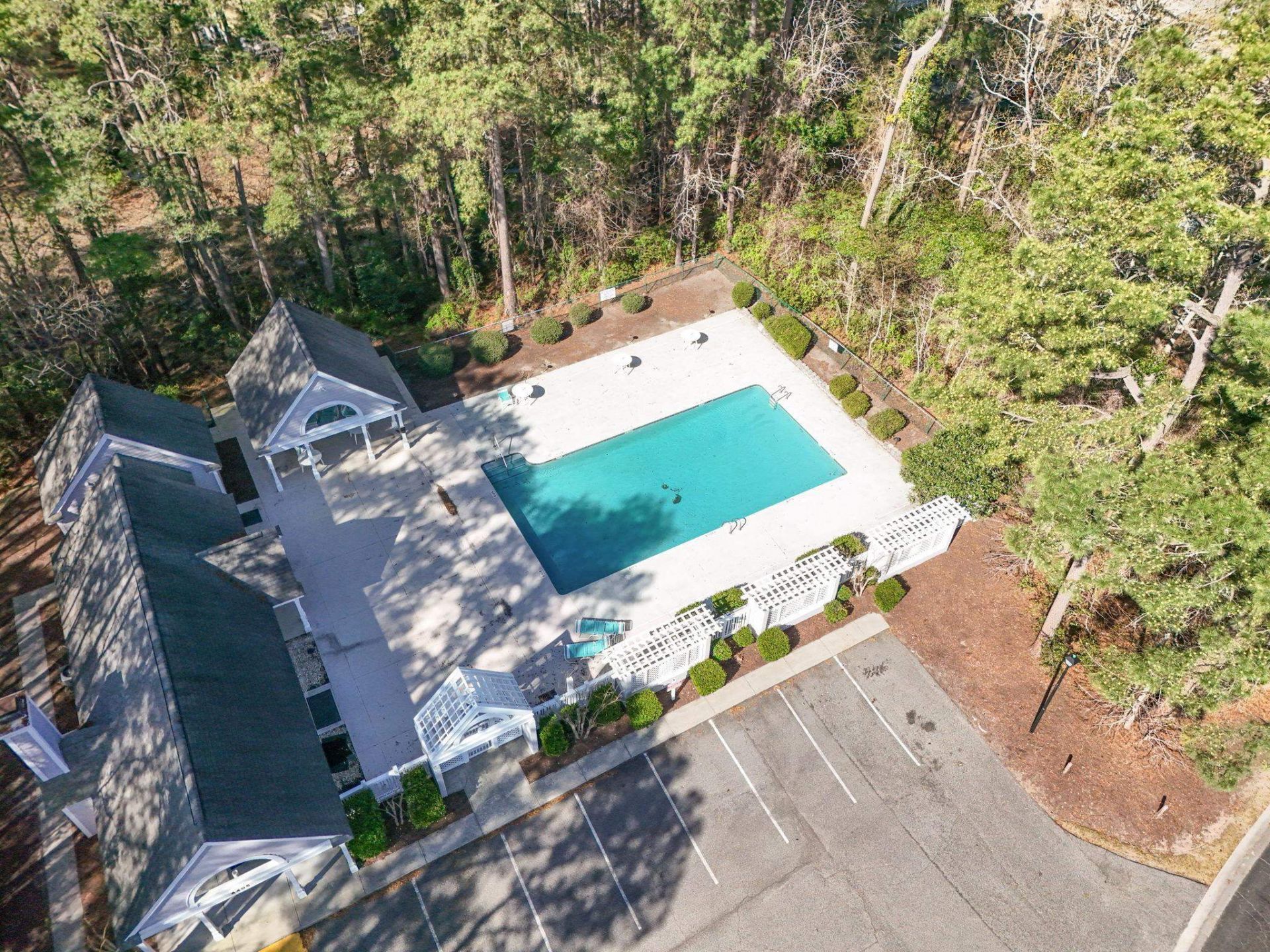 4601 Greenbriar Dr.  Photo 5