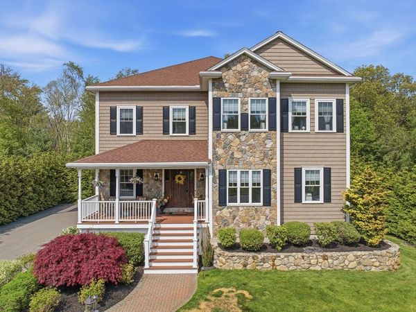 35 Settlers Way, Tewksbury, MA 01876