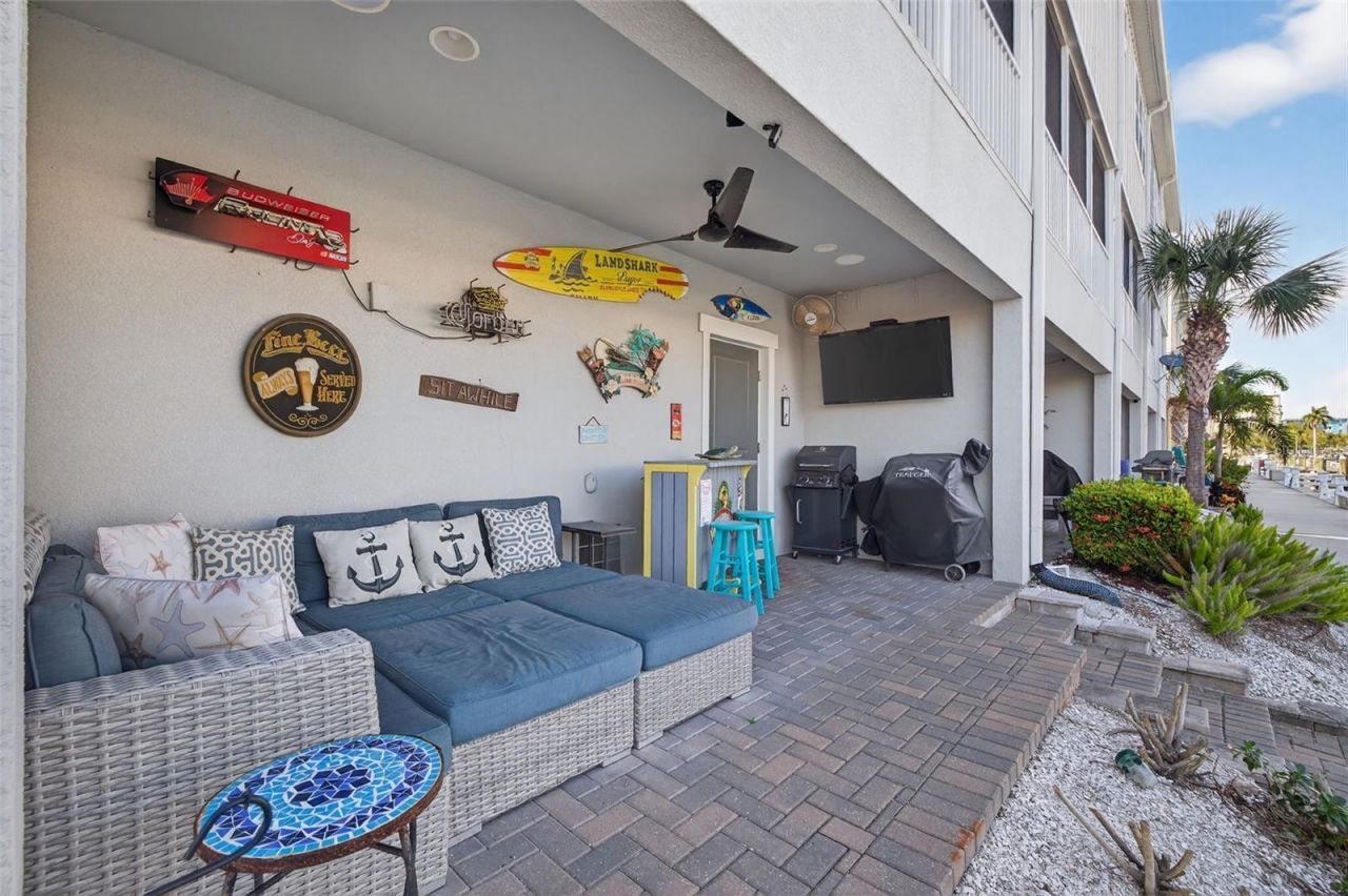 6080 Moorings Drive S, Saint Petersburg, FL 33712 Photo