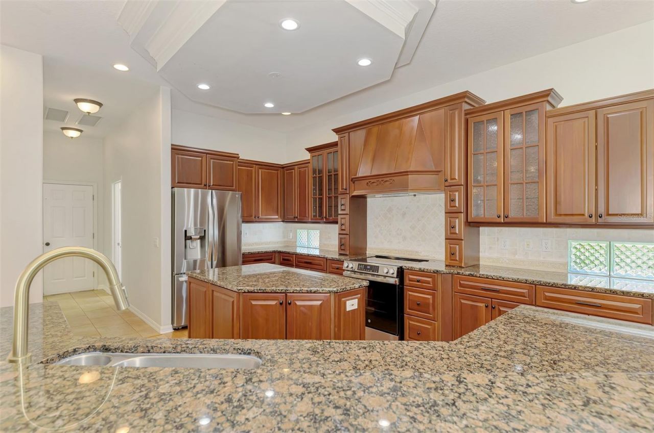 5684 Eastwind Drive, Sarasota, FL 34233 Photo