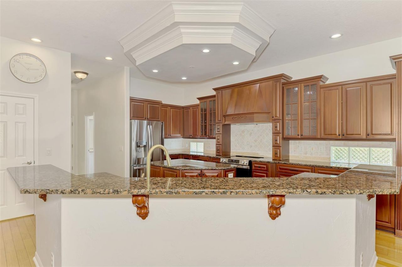 5684 Eastwind Drive, Sarasota, FL 34233 Photo