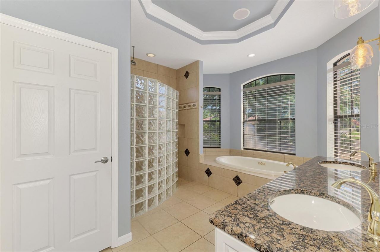 5684 Eastwind Drive, Sarasota, FL 34233 Photo