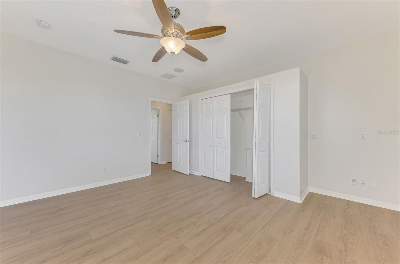 5684 Eastwind Drive, Sarasota, FL 34233 Photo