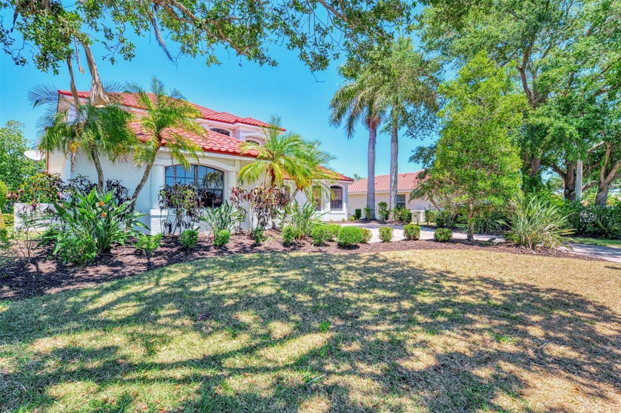 5684 Eastwind Drive, Sarasota, FL 34233 Photo