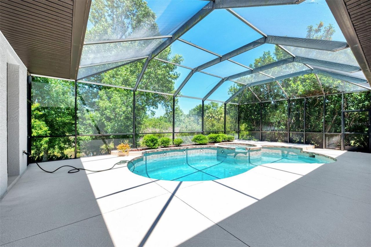 5684 Eastwind Drive, Sarasota, FL 34233 Photo
