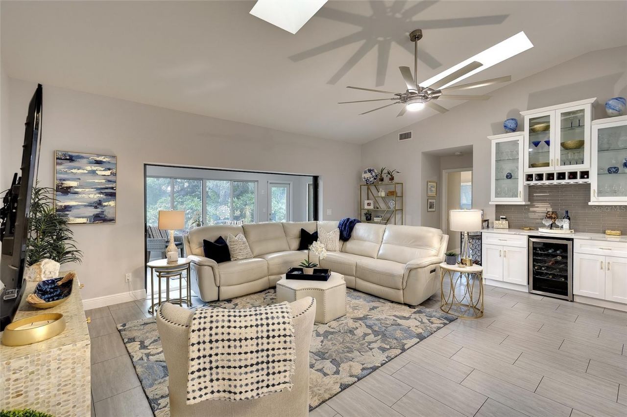 4034 Wilshire Circle E, Unit 154, Sarasota, FL 34238 Photo
