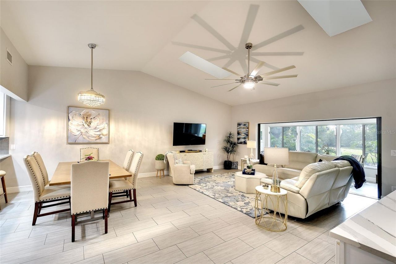 4034 Wilshire Circle E, Unit 154, Sarasota, FL 34238 Photo