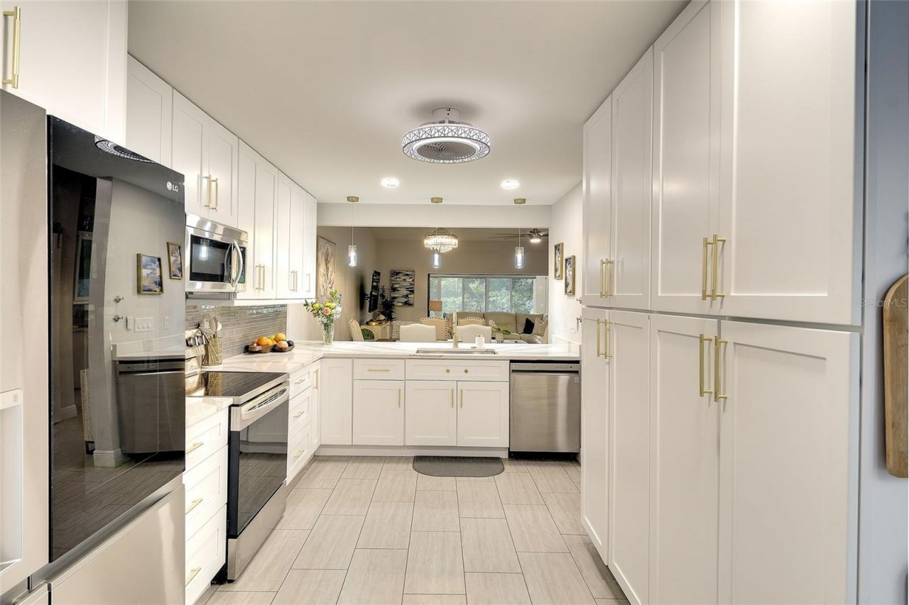4034 Wilshire Circle E, Unit 154, Sarasota, FL 34238 Photo