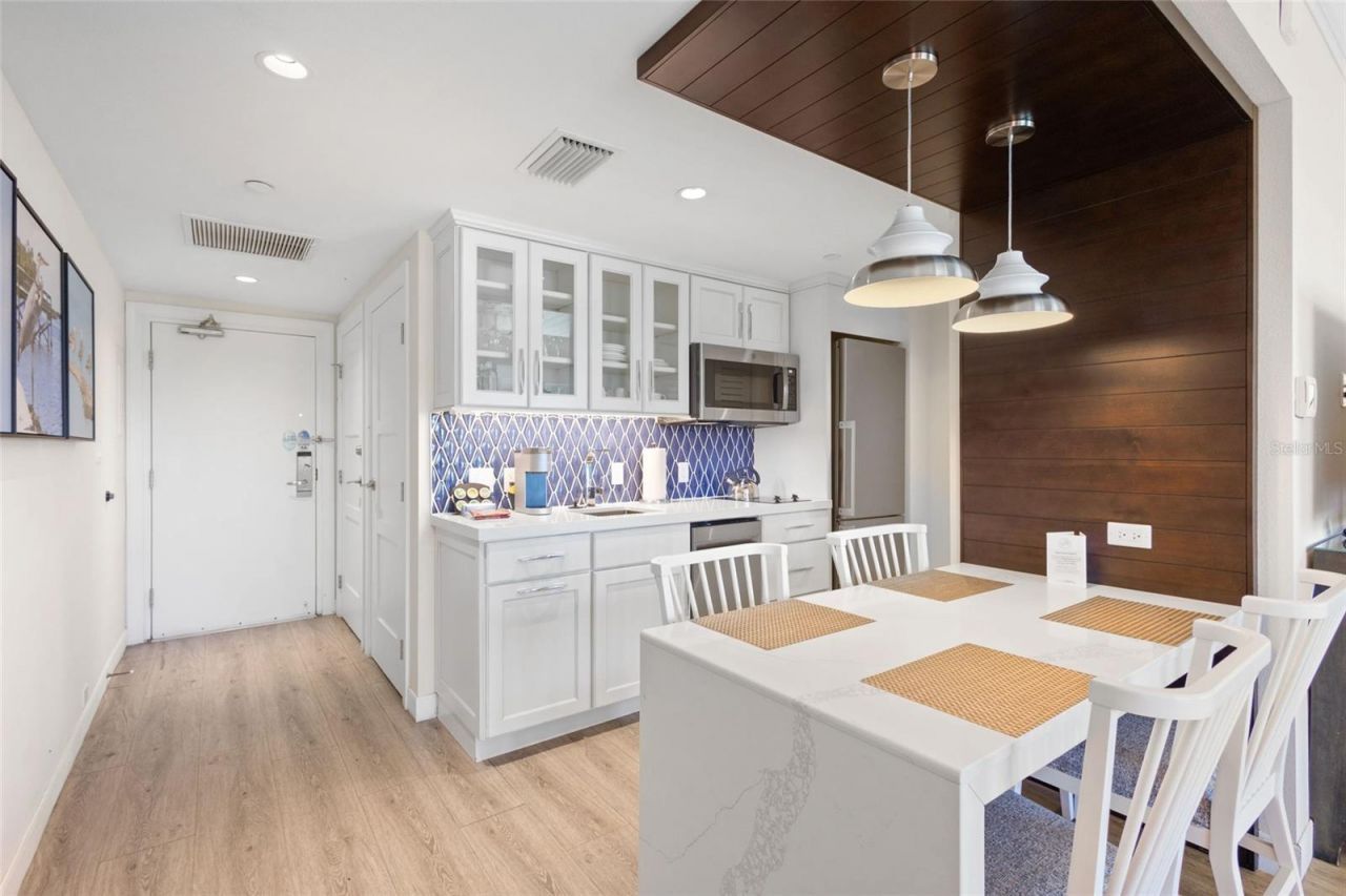 240 Sands Point Road, Unit 4104, Longboat Key, FL 34228 Photo