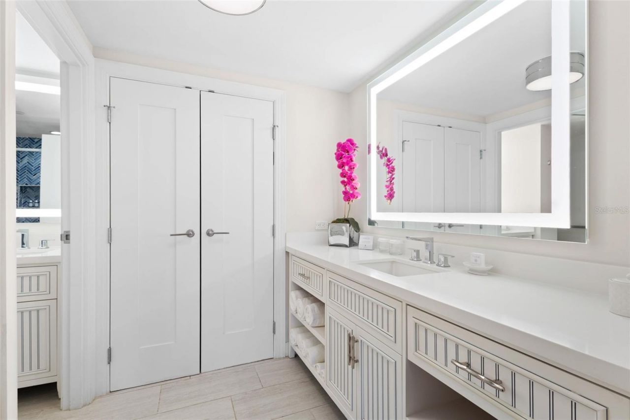 240 Sands Point Road, Unit 4104, Longboat Key, FL 34228 Photo
