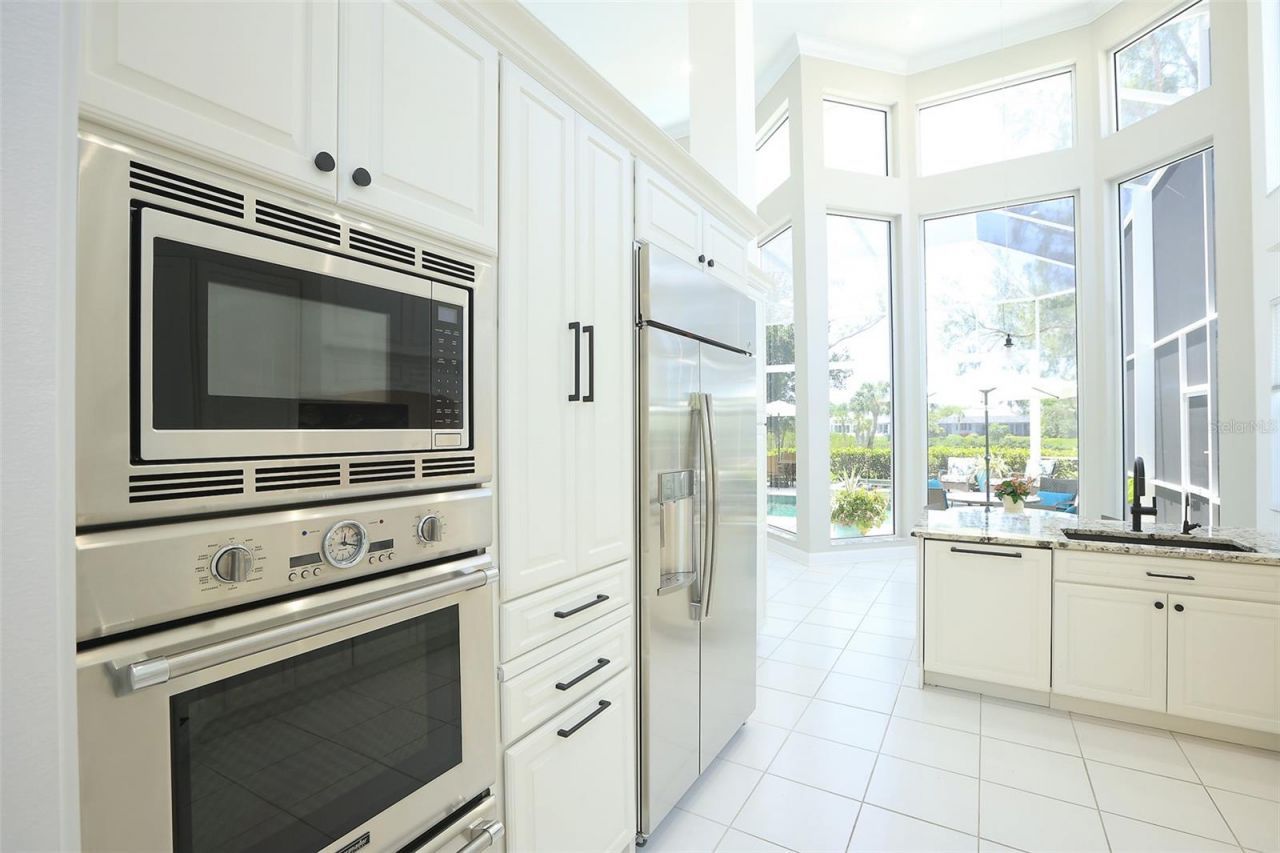 3527 Fair Oaks Lane, Longboat Key, FL 34228 Photo