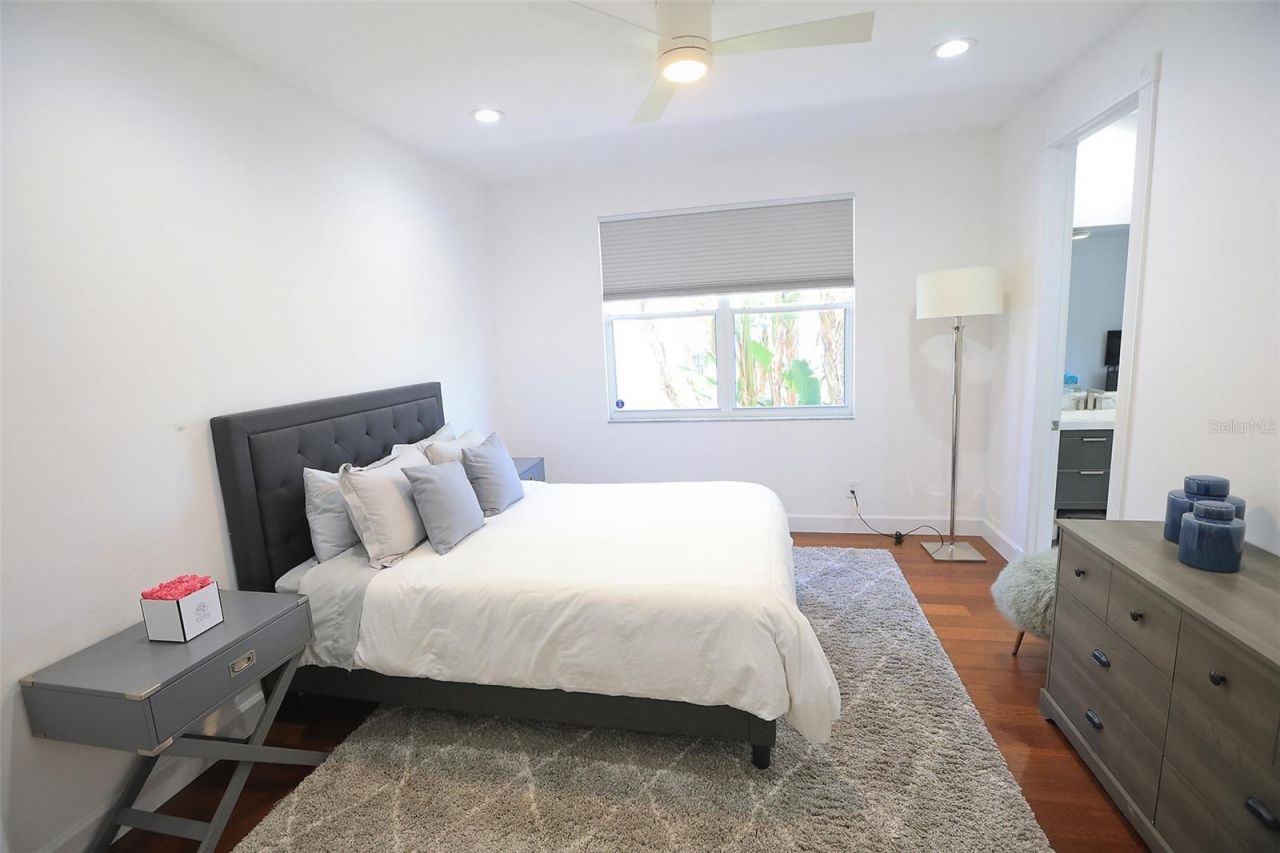 3527 Fair Oaks Lane, Longboat Key, FL 34228 Photo