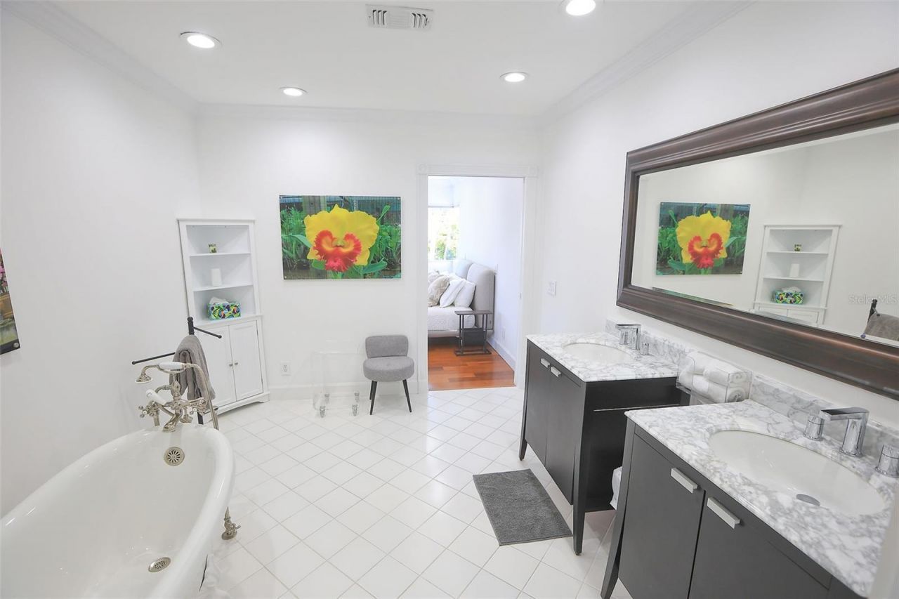 3527 Fair Oaks Lane, Longboat Key, FL 34228 Photo