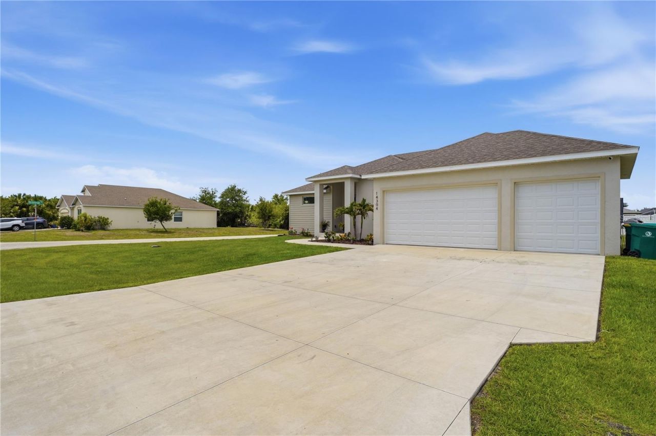 14304 Amestoy Avenue , Port Charlotte, FL 33981 Photo