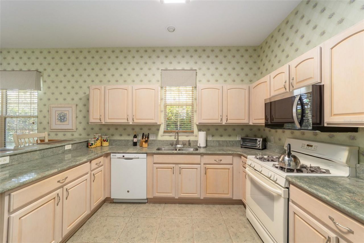 1074 Avenida Sonoma, Lady Lake, FL 32159 Photo