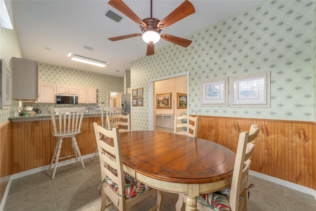 1074 Avenida Sonoma, Lady Lake, FL 32159 Photo