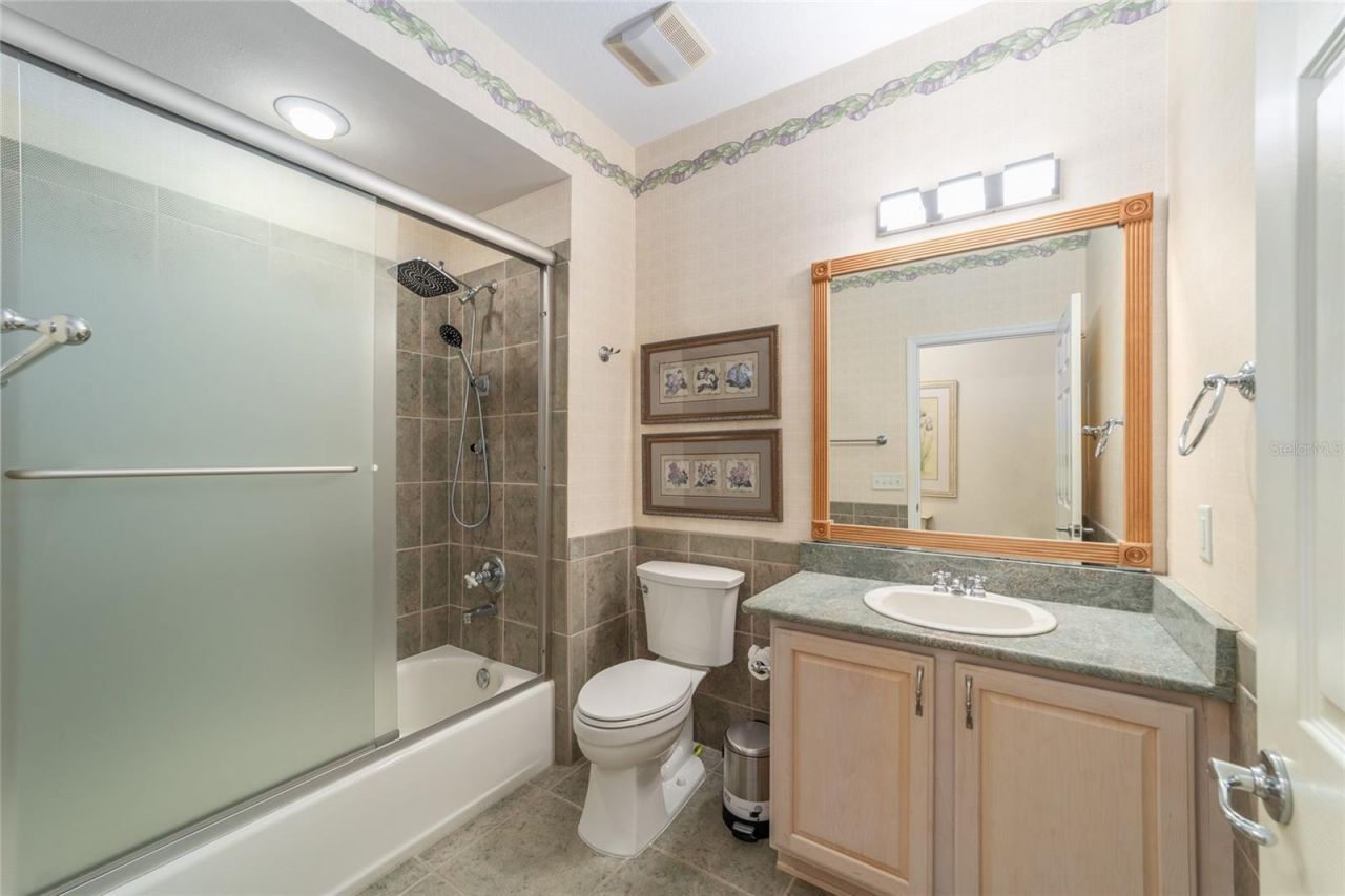 1074 Avenida Sonoma, Lady Lake, FL 32159 Photo