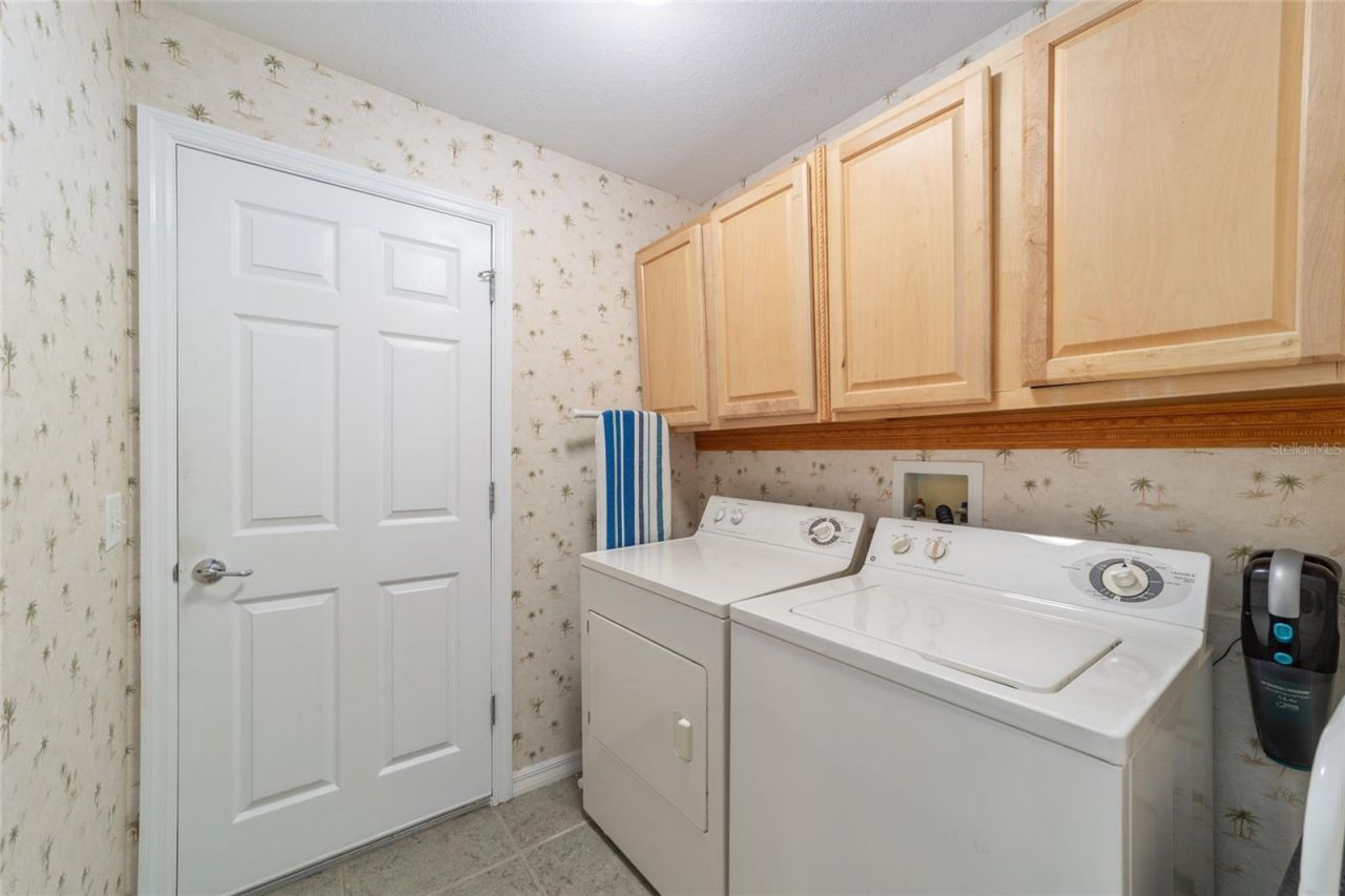 1074 Avenida Sonoma, Lady Lake, FL 32159 Photo