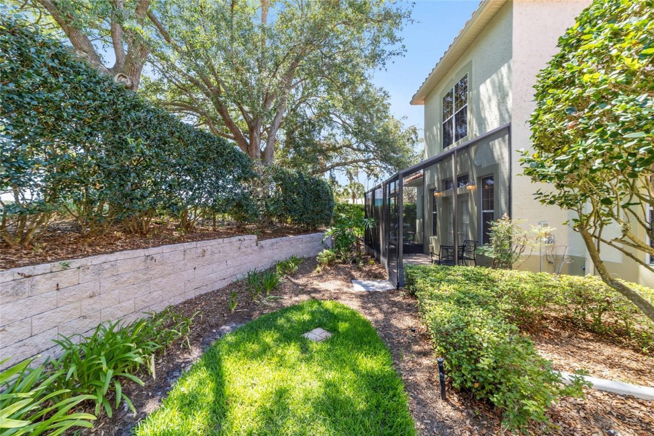 1074 Avenida Sonoma, Lady Lake, FL 32159 Photo