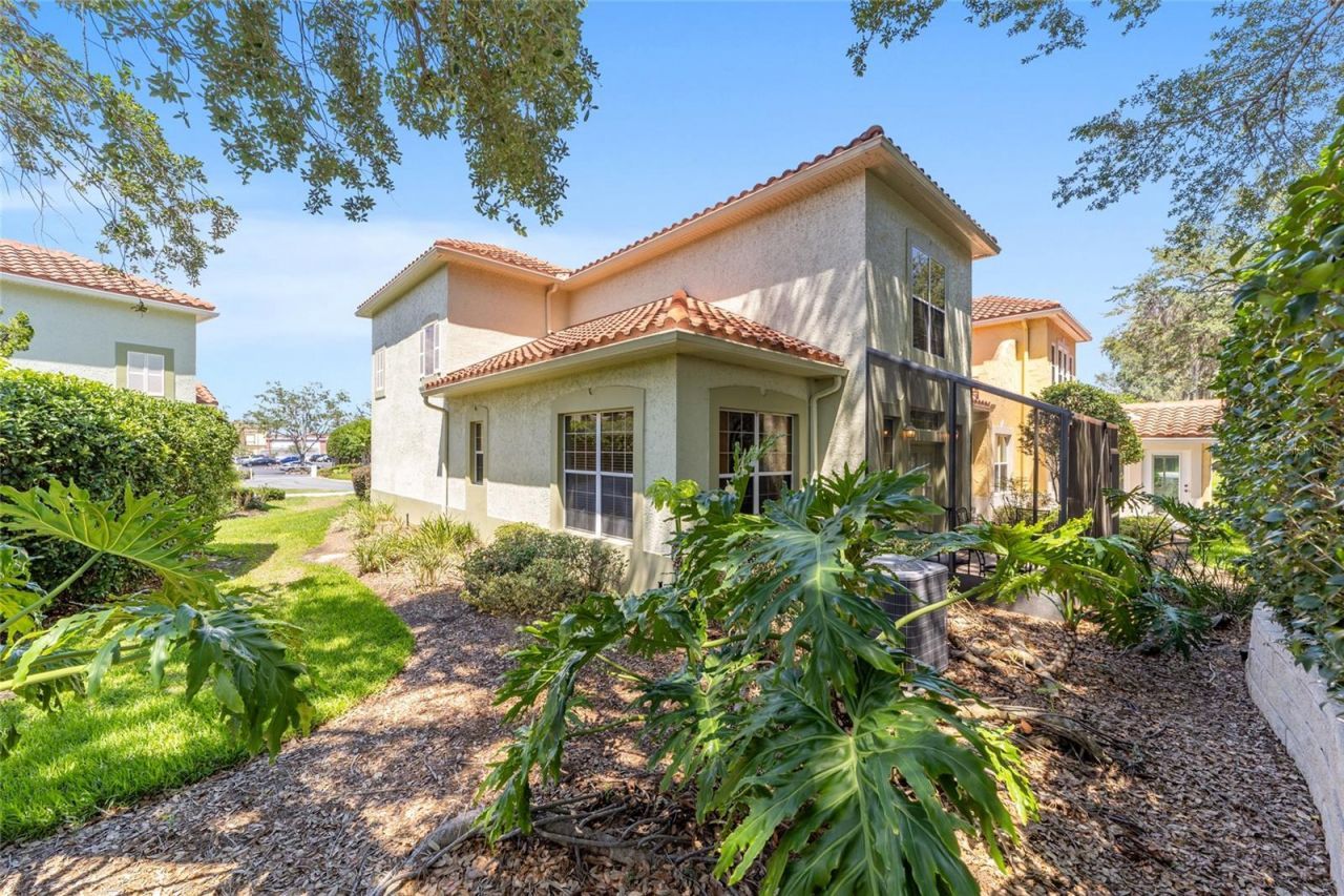 1074 Avenida Sonoma, Lady Lake, FL 32159 Photo