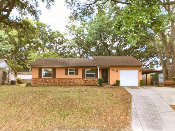 706 LAKEVIEW DRIVE , OCOEE, FL 34761