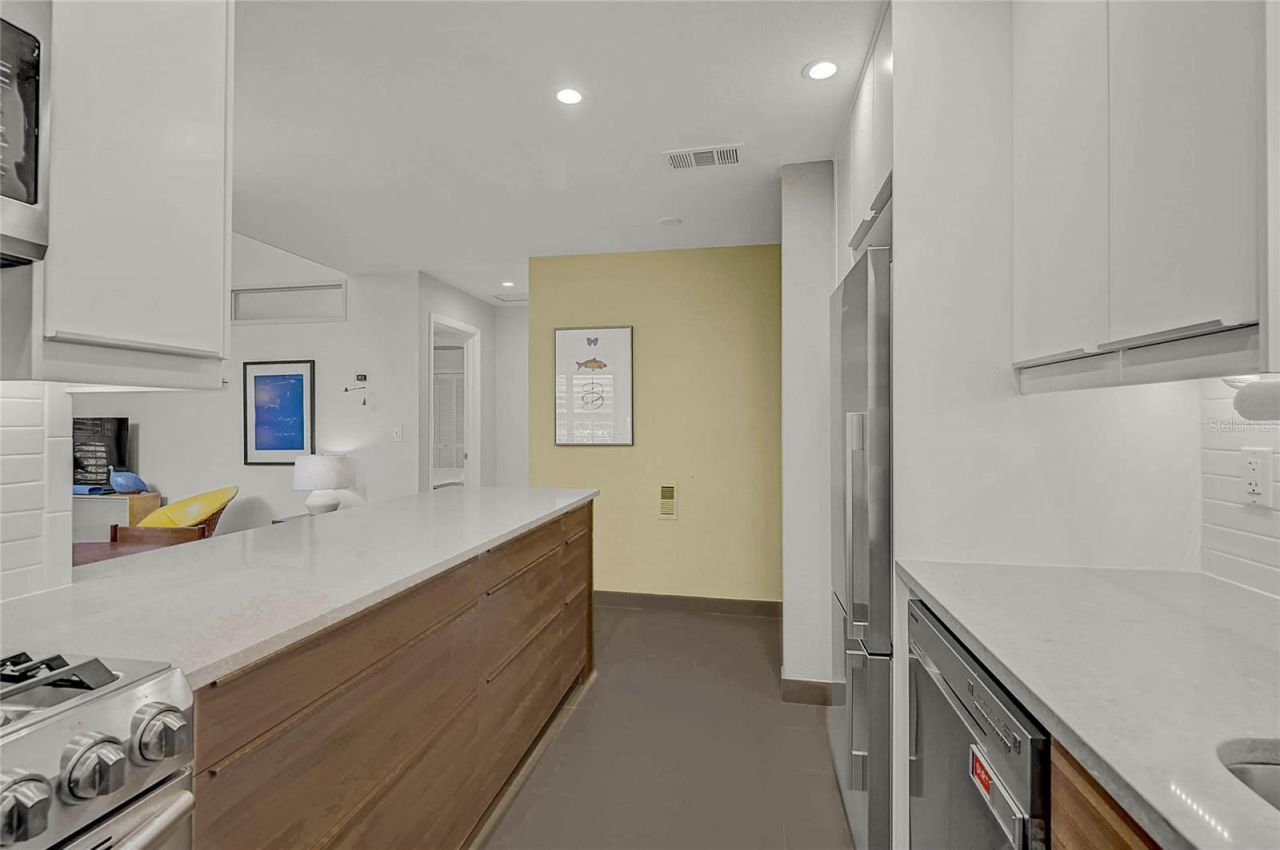 5033 Village Gardens Drive, Unit 24, Sarasota, FL 34234 Photo