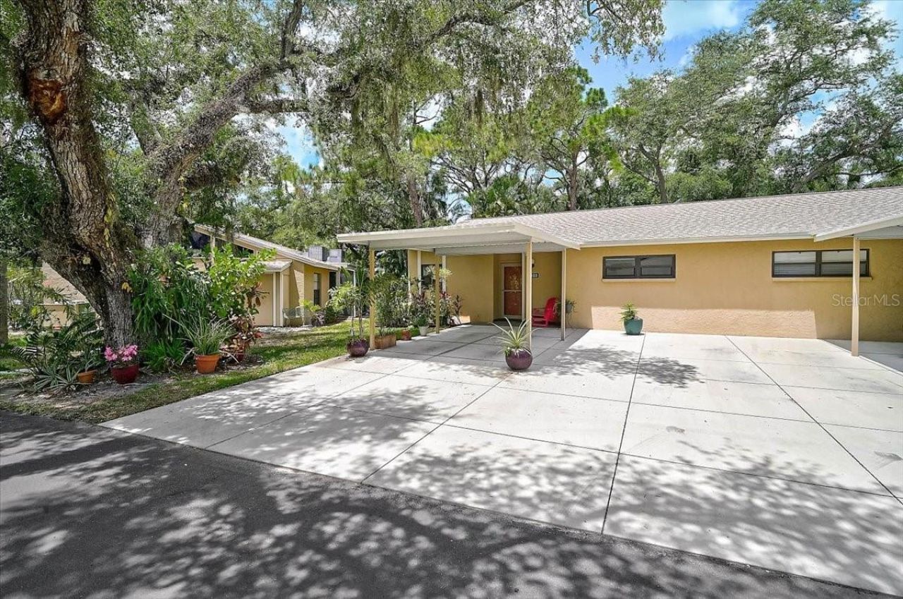 5033 Village Gardens Drive, Unit 24, Sarasota, FL 34234 Photo