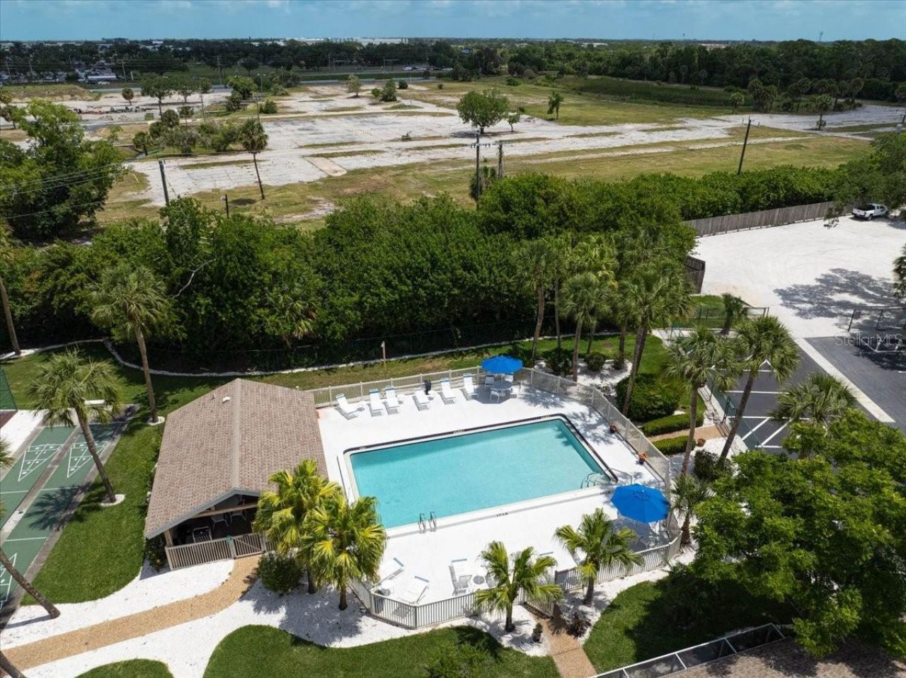 5033 Village Gardens Drive, Unit 24, Sarasota, FL 34234 Photo