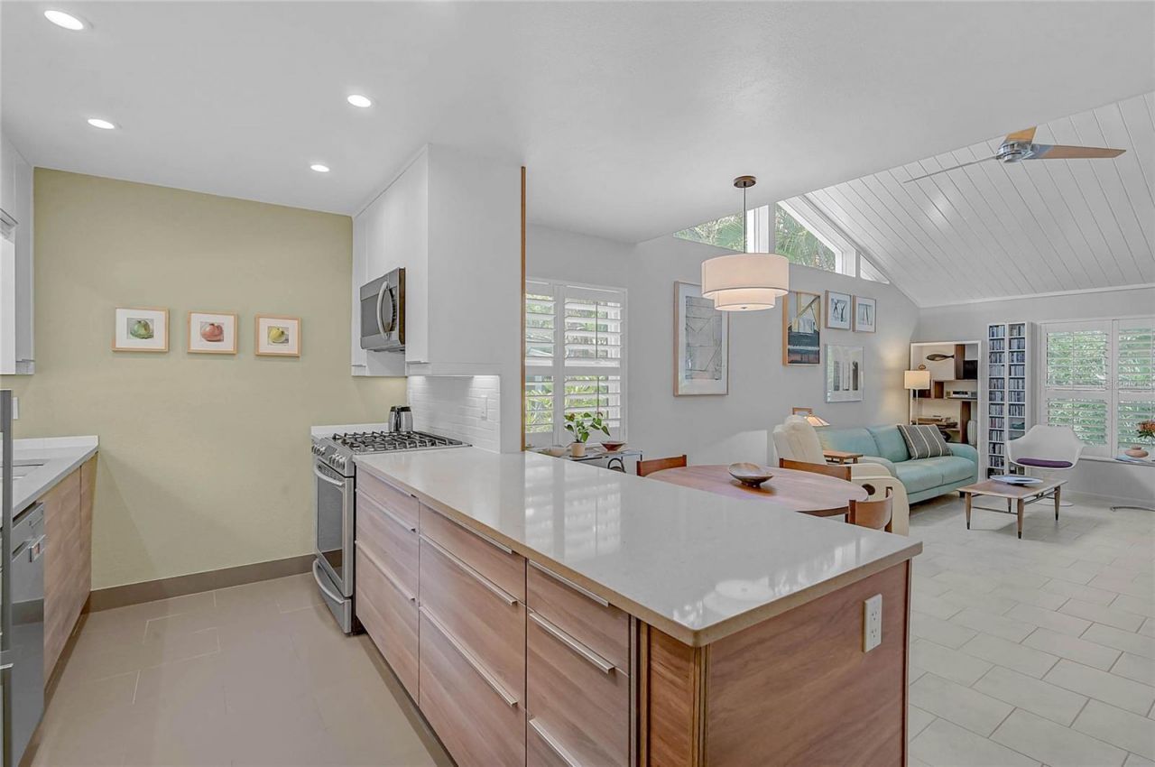 5033 Village Gardens Drive, Unit 24, Sarasota, FL 34234 Photo