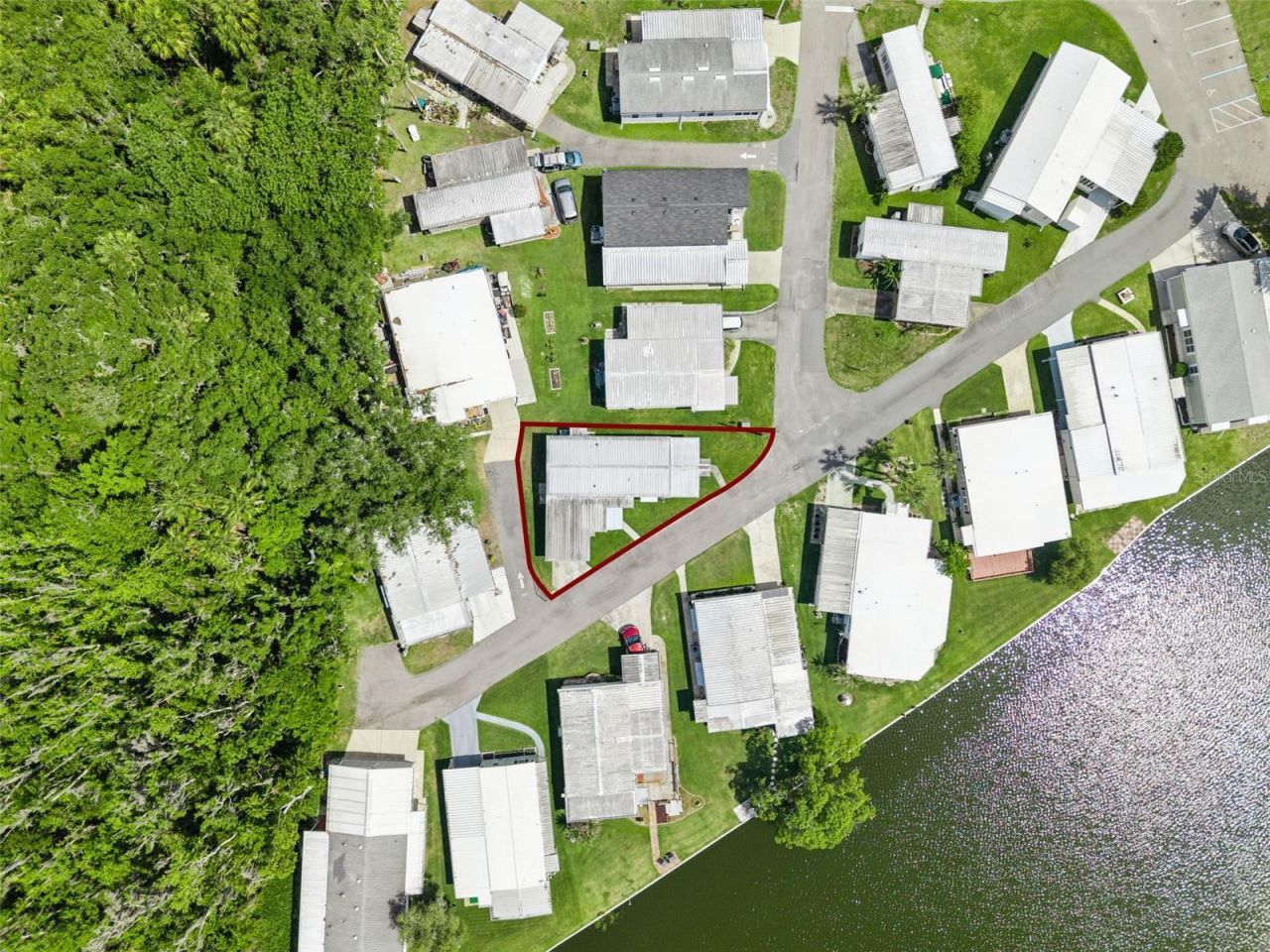 13 Cocos Plumosa Drive , Unit B, Eustis, FL 32726 Photo