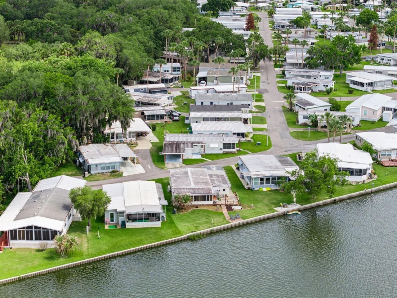 13 Cocos Plumosa Drive , Unit B, Eustis, FL 32726 Photo