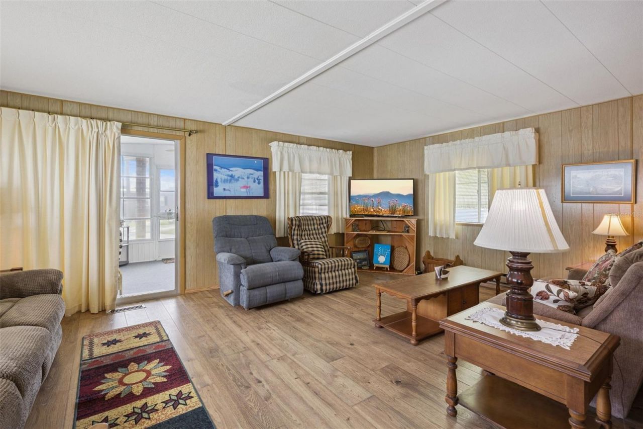 13 Cocos Plumosa Drive , Unit B, Eustis, FL 32726 Photo