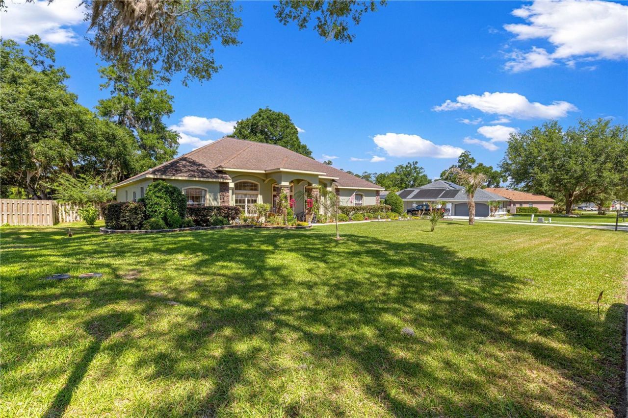 10304 SE 41st Terrace , Belleview, FL 34420 Photo