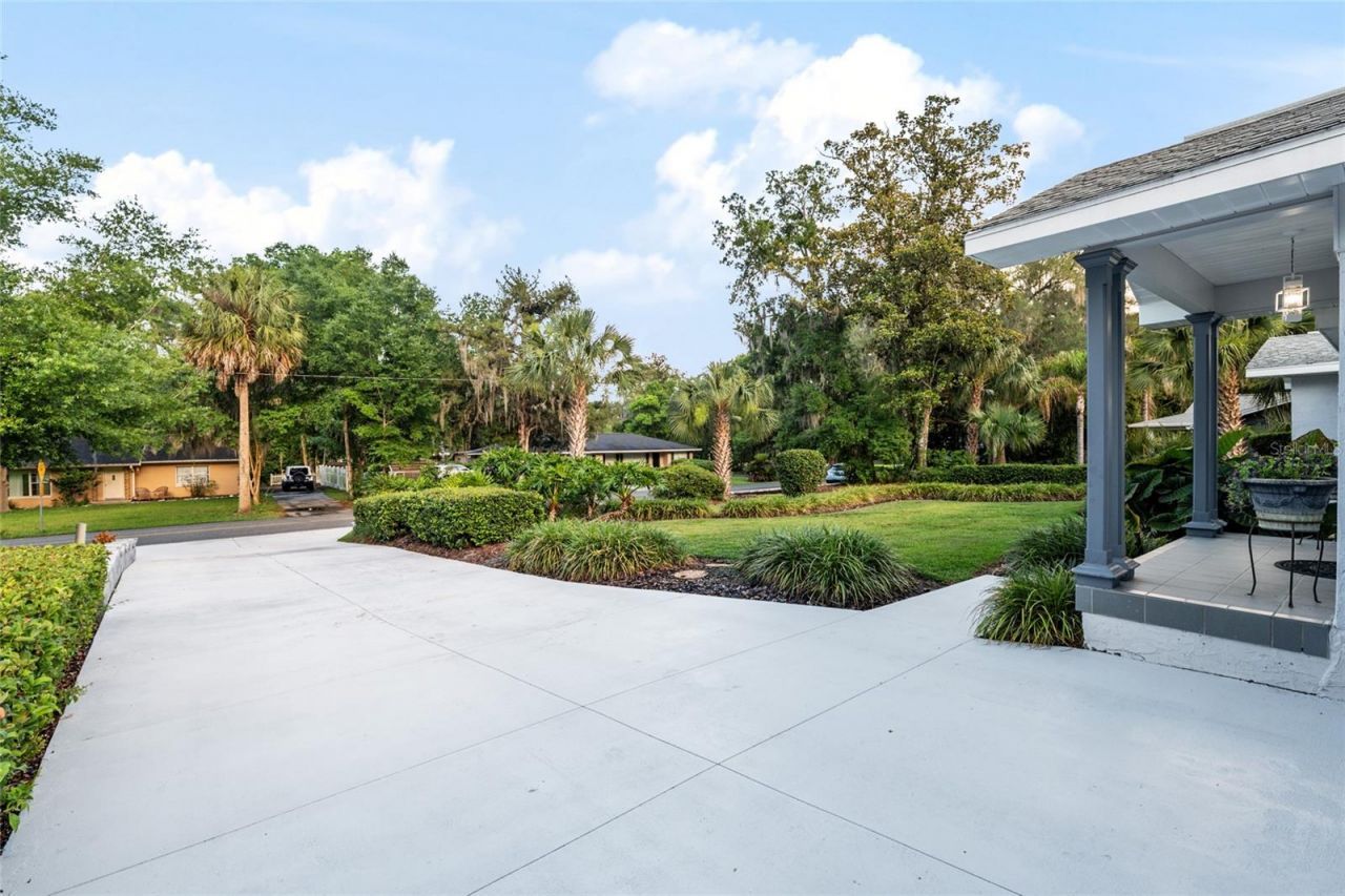1210 SE 14th Avenue, Ocala, FL 34471 Photo