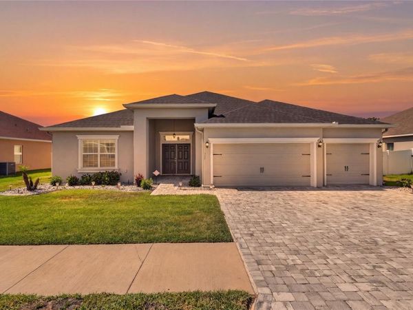 319 TRAVELERS CREEK DRIVE , AUBURNDALE, FL 33823