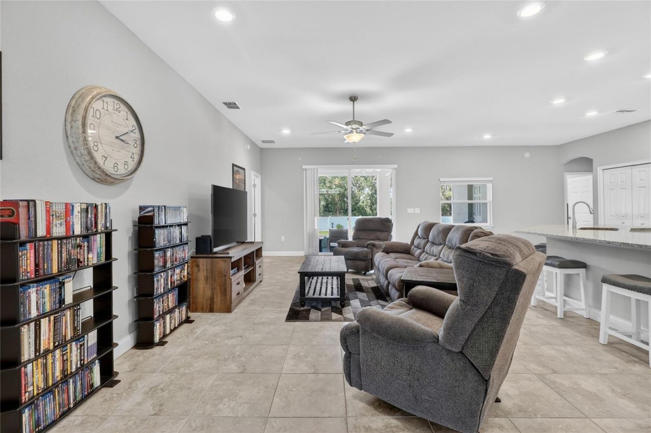 319 Travelers Creek Drive, Auburndale, FL 33823 Photo