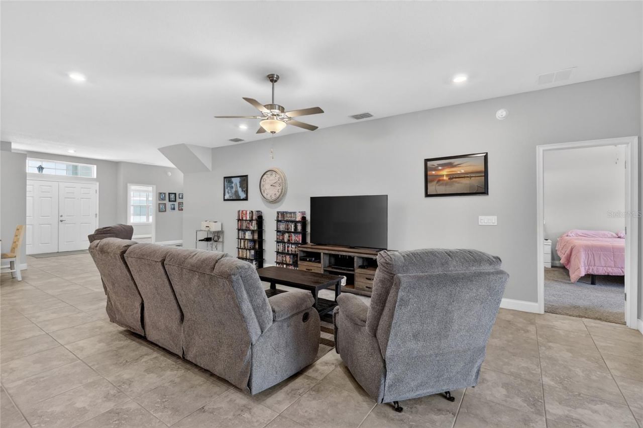 319 Travelers Creek Drive, Auburndale, FL 33823 Photo