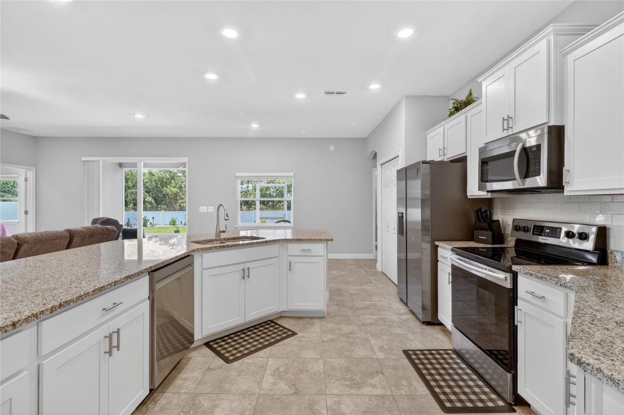 319 Travelers Creek Drive, Auburndale, FL 33823 Photo