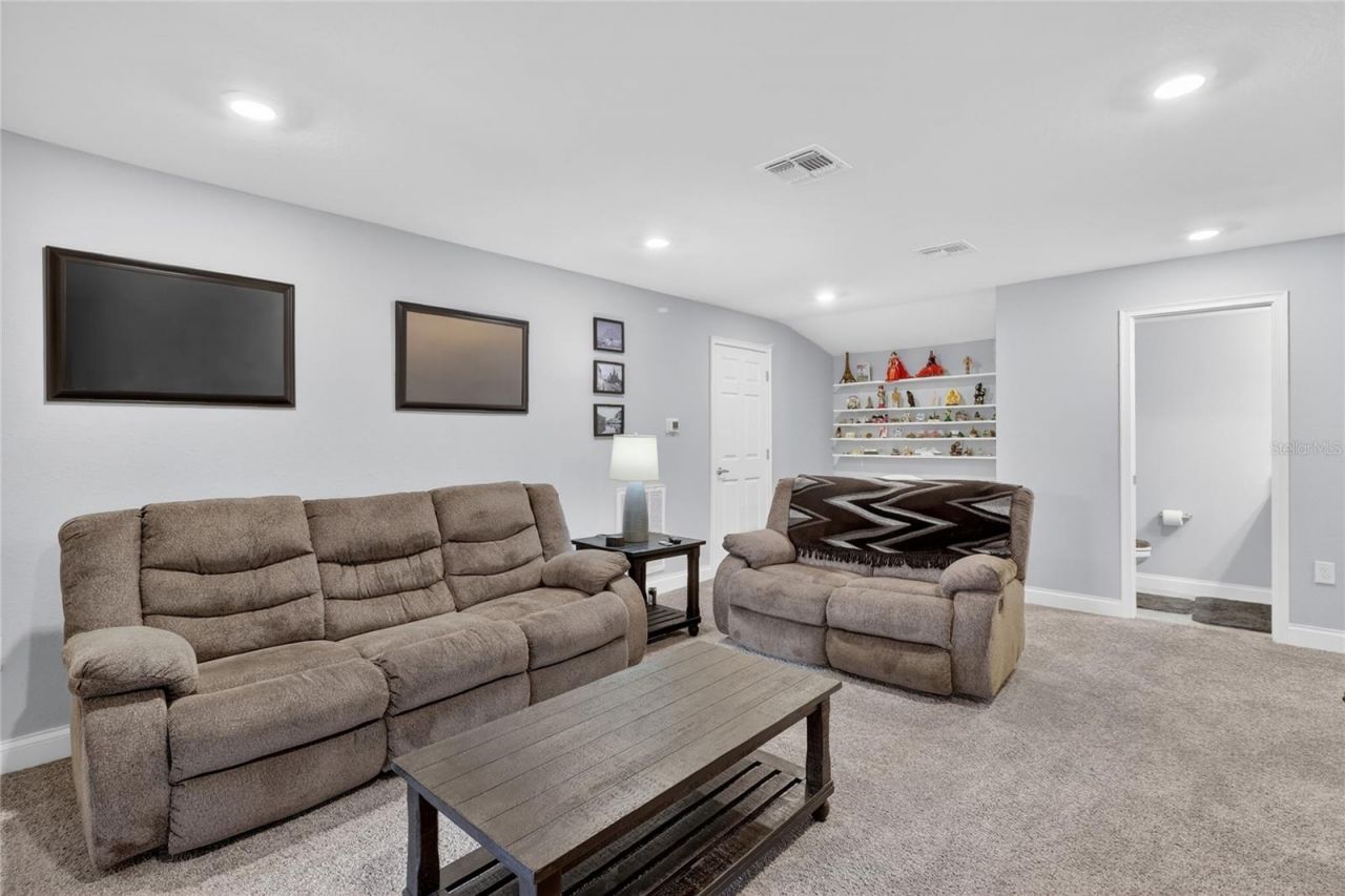 319 Travelers Creek Drive, Auburndale, FL 33823 Photo