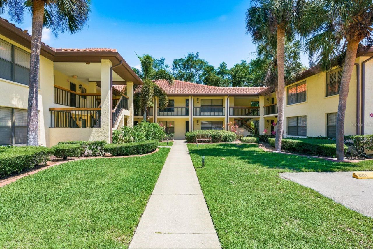 2614 Hammock Court, Unit 2614, Clearwater, FL 33761 Main Photo