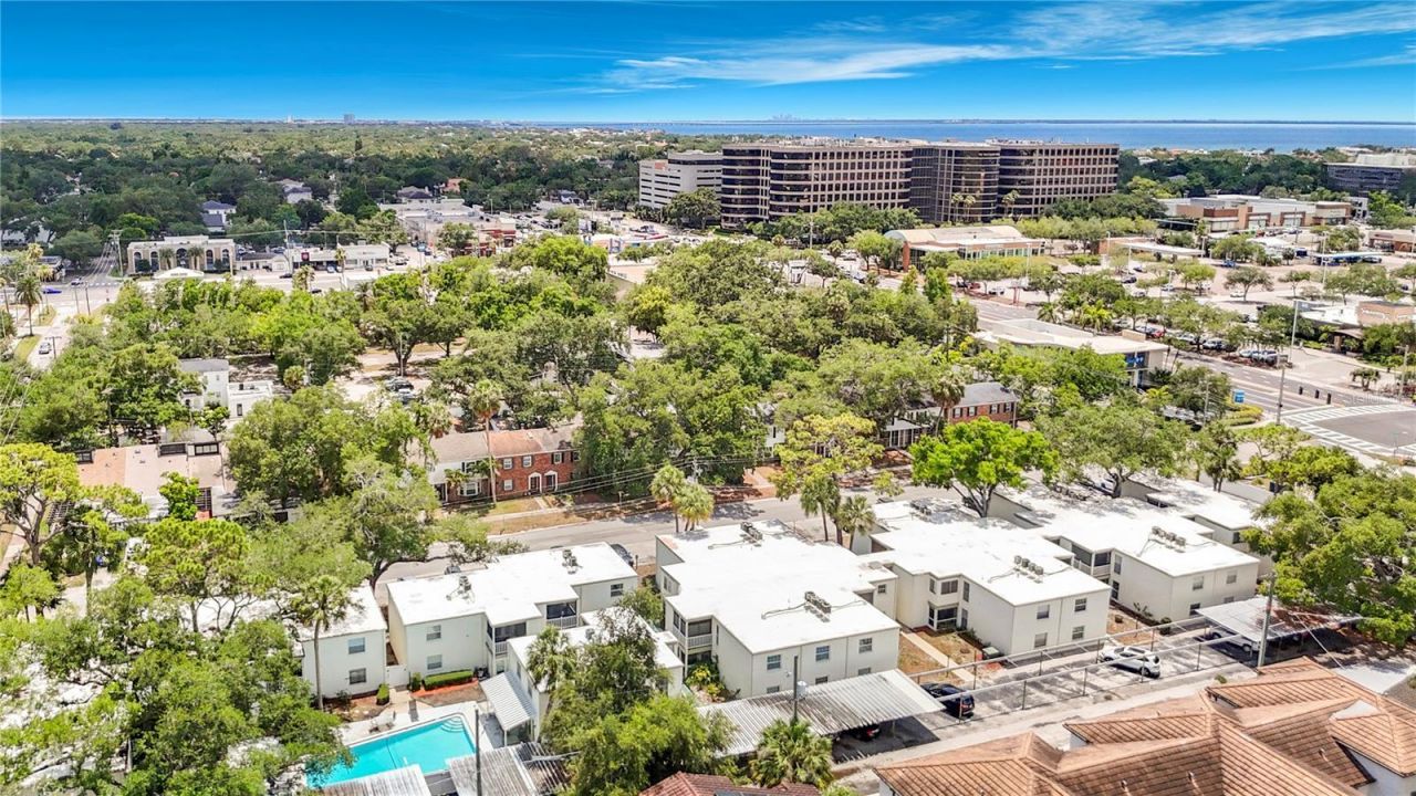 4611 W North B Street , Unit 240, Tampa, FL 33609 Photo