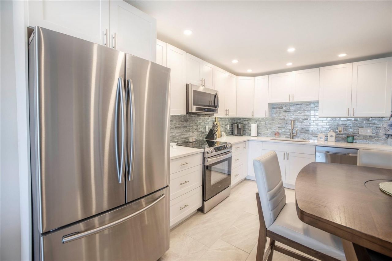7300 Sun Island Drive S, Unit 602, South Pasadena, FL 33707 Photo