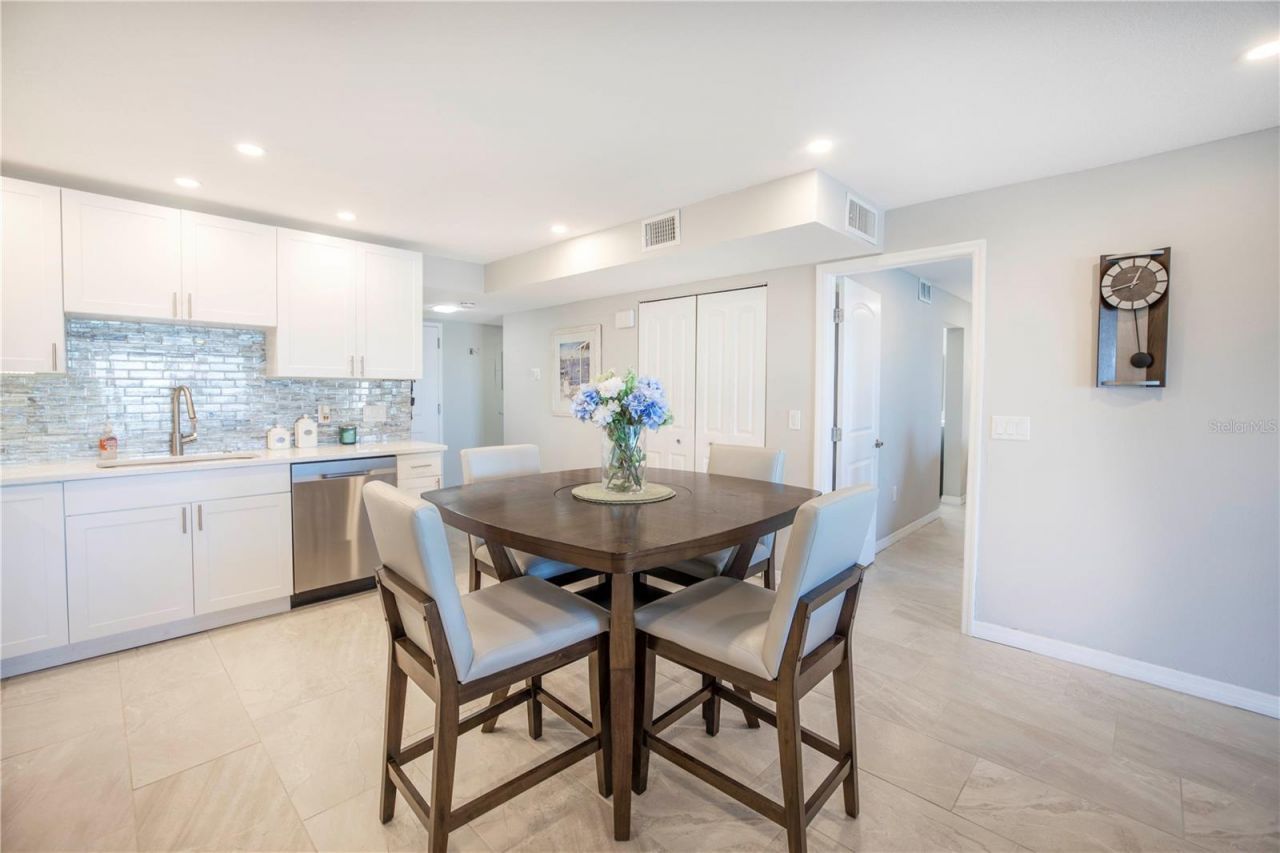 7300 Sun Island Drive S, Unit 602, South Pasadena, FL 33707 Photo