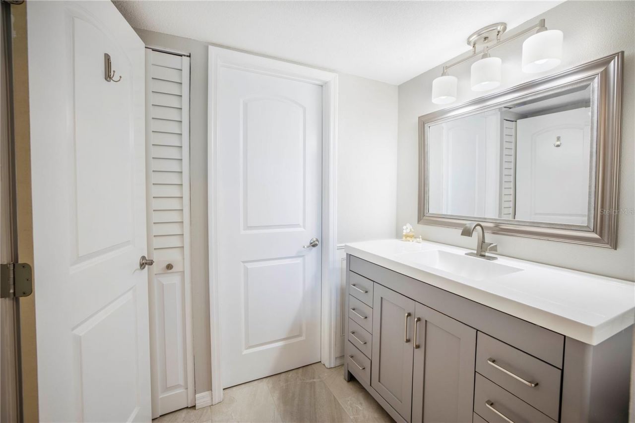 7300 Sun Island Drive S, Unit 602, South Pasadena, FL 33707 Photo