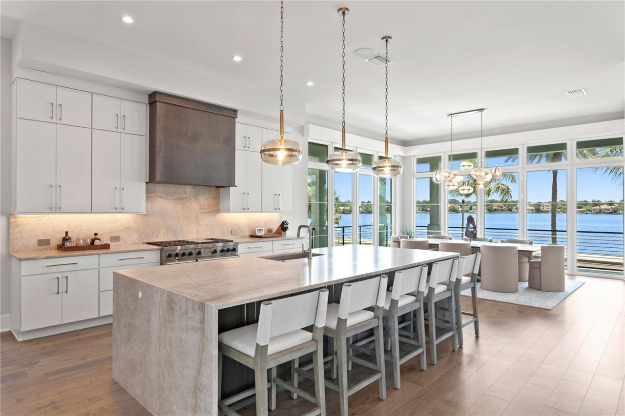 2926 Coffee Pot Boulevard Ne, Saint Petersburg, FL 33704 Photo