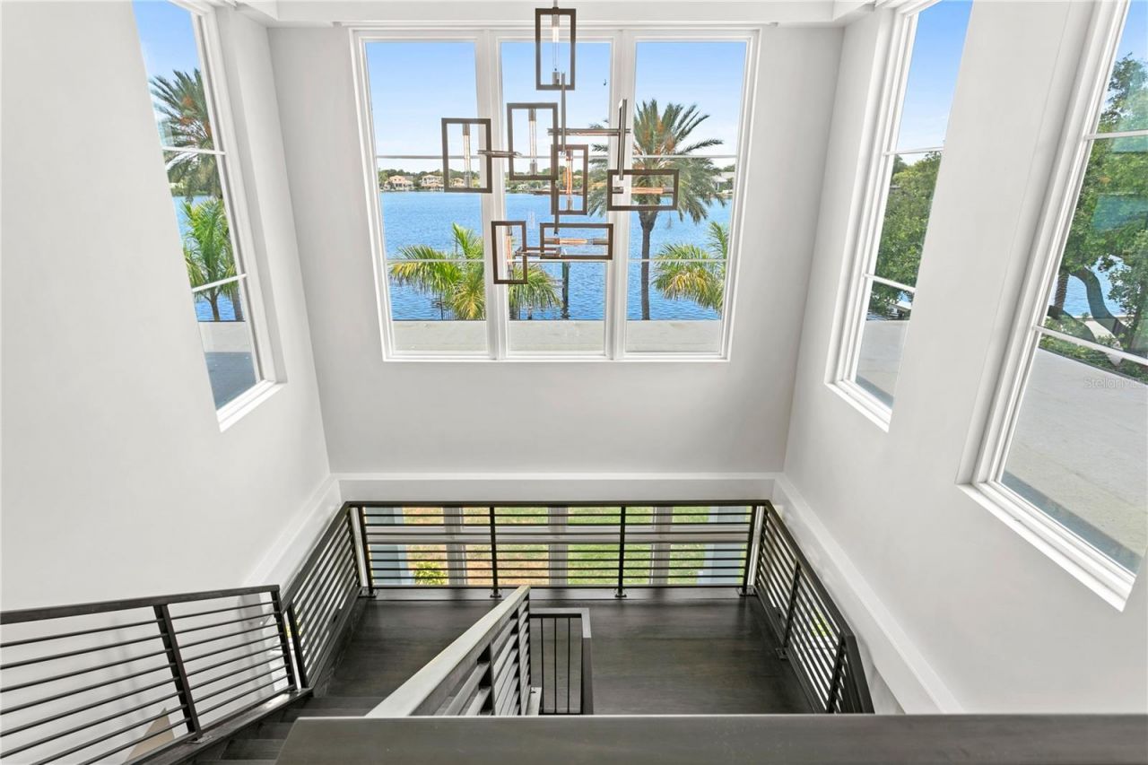 2926 Coffee Pot Boulevard Ne, Saint Petersburg, FL 33704 Photo