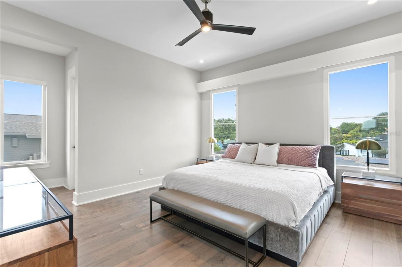 2926 Coffee Pot Boulevard Ne, Saint Petersburg, FL 33704 Photo