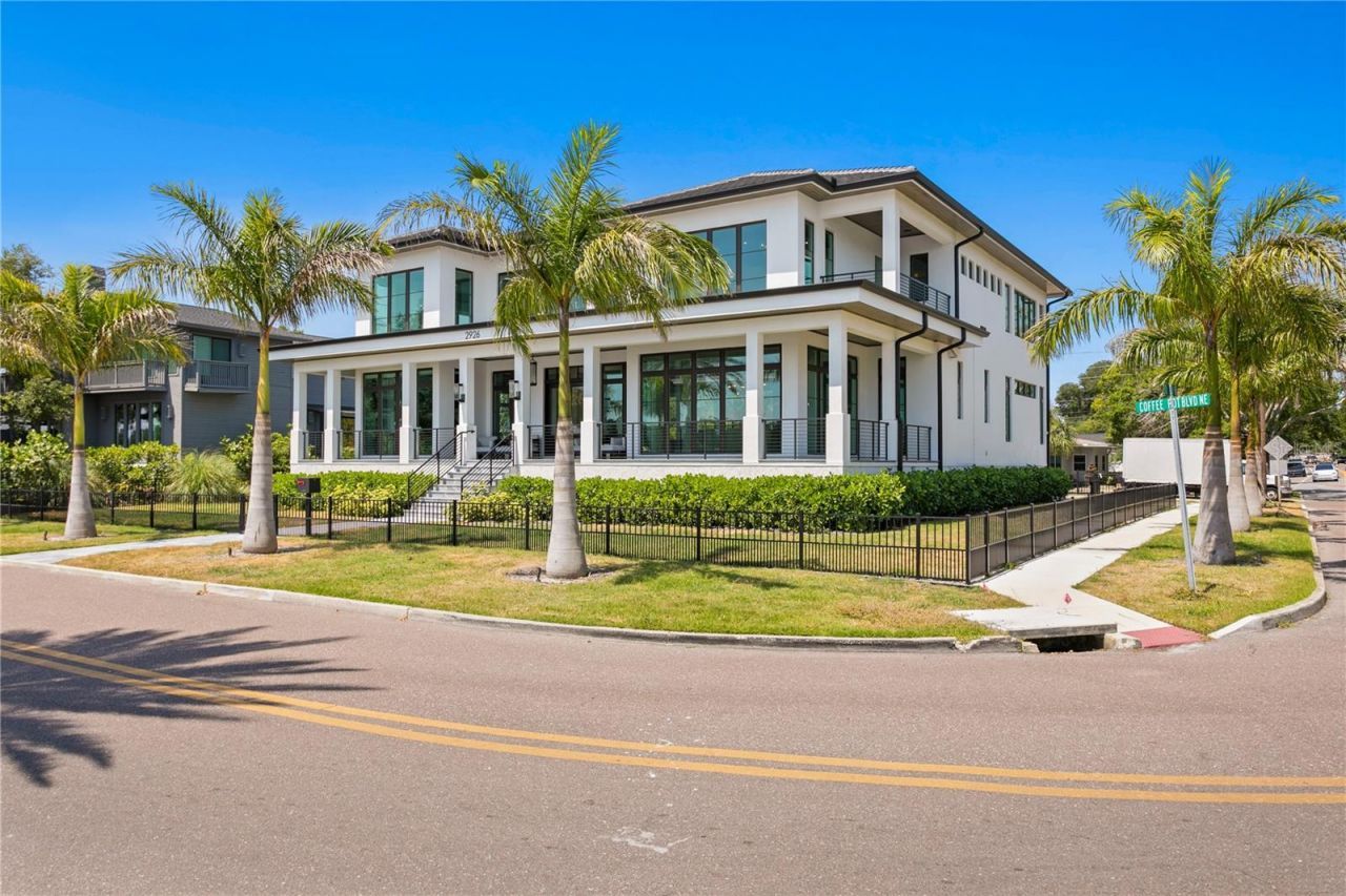2926 Coffee Pot Boulevard Ne, Saint Petersburg, FL 33704 Photo