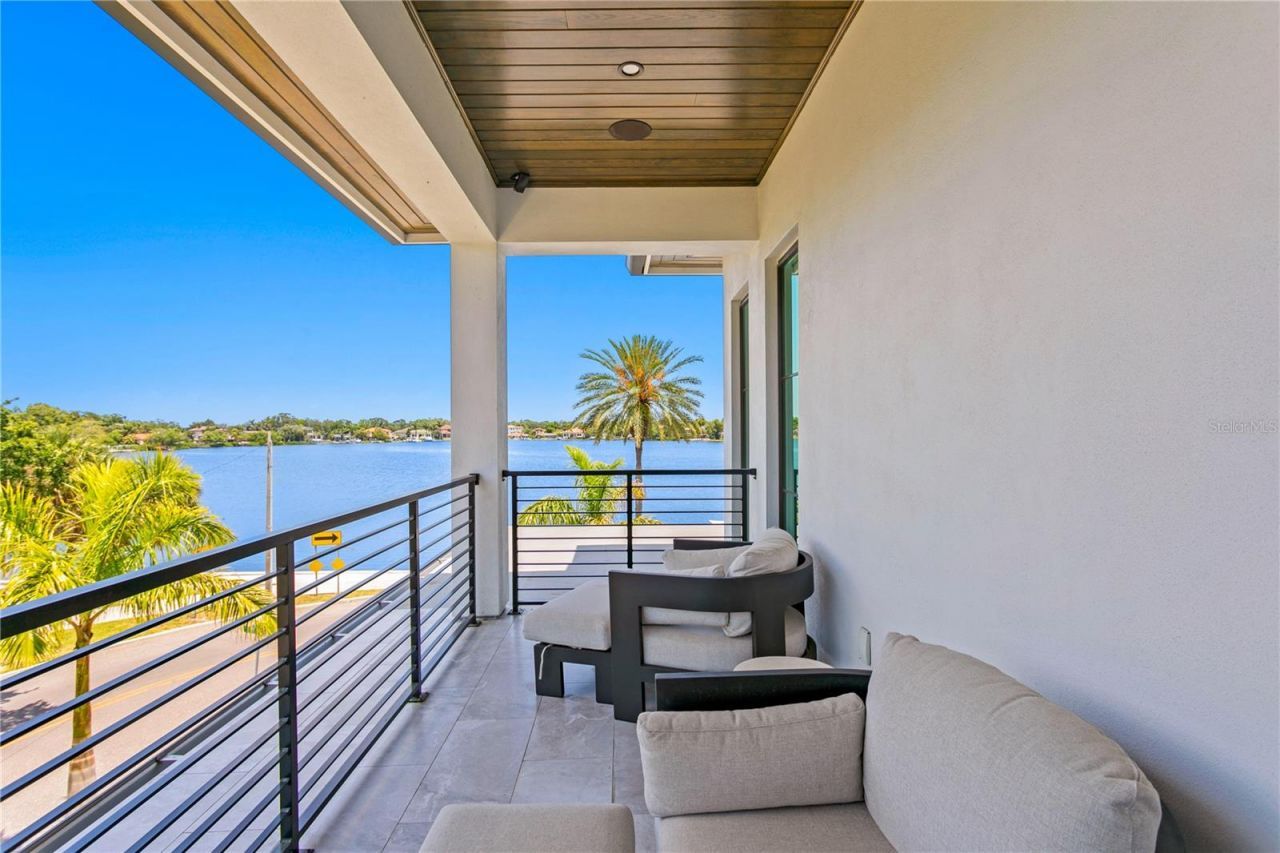 2926 Coffee Pot Boulevard Ne, Saint Petersburg, FL 33704 Photo