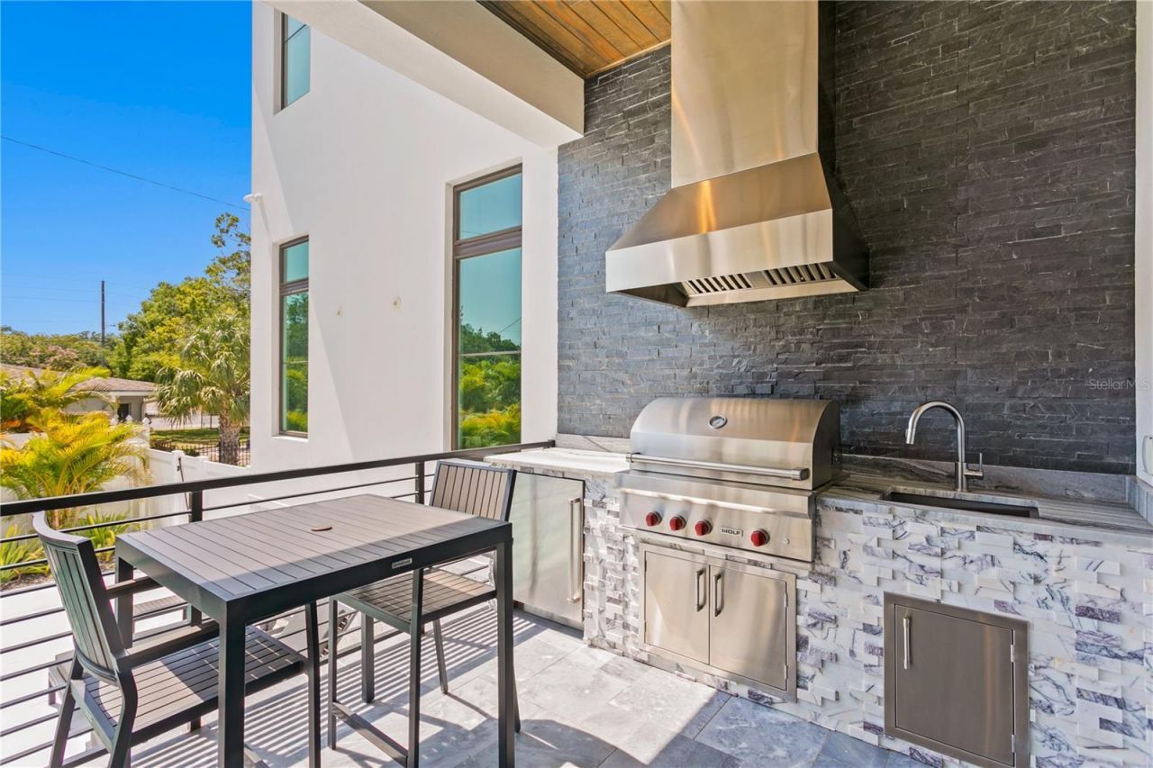2926 Coffee Pot Boulevard Ne, Saint Petersburg, FL 33704 Photo